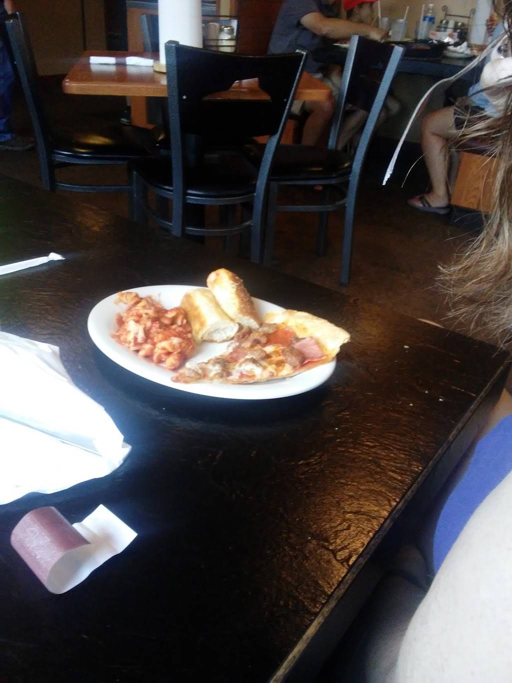 Pizza Hut | meal takeaway | 6 S 3rd St, Oakland, MD 21550, USA | 3013344234 OR +1 301-334-4234