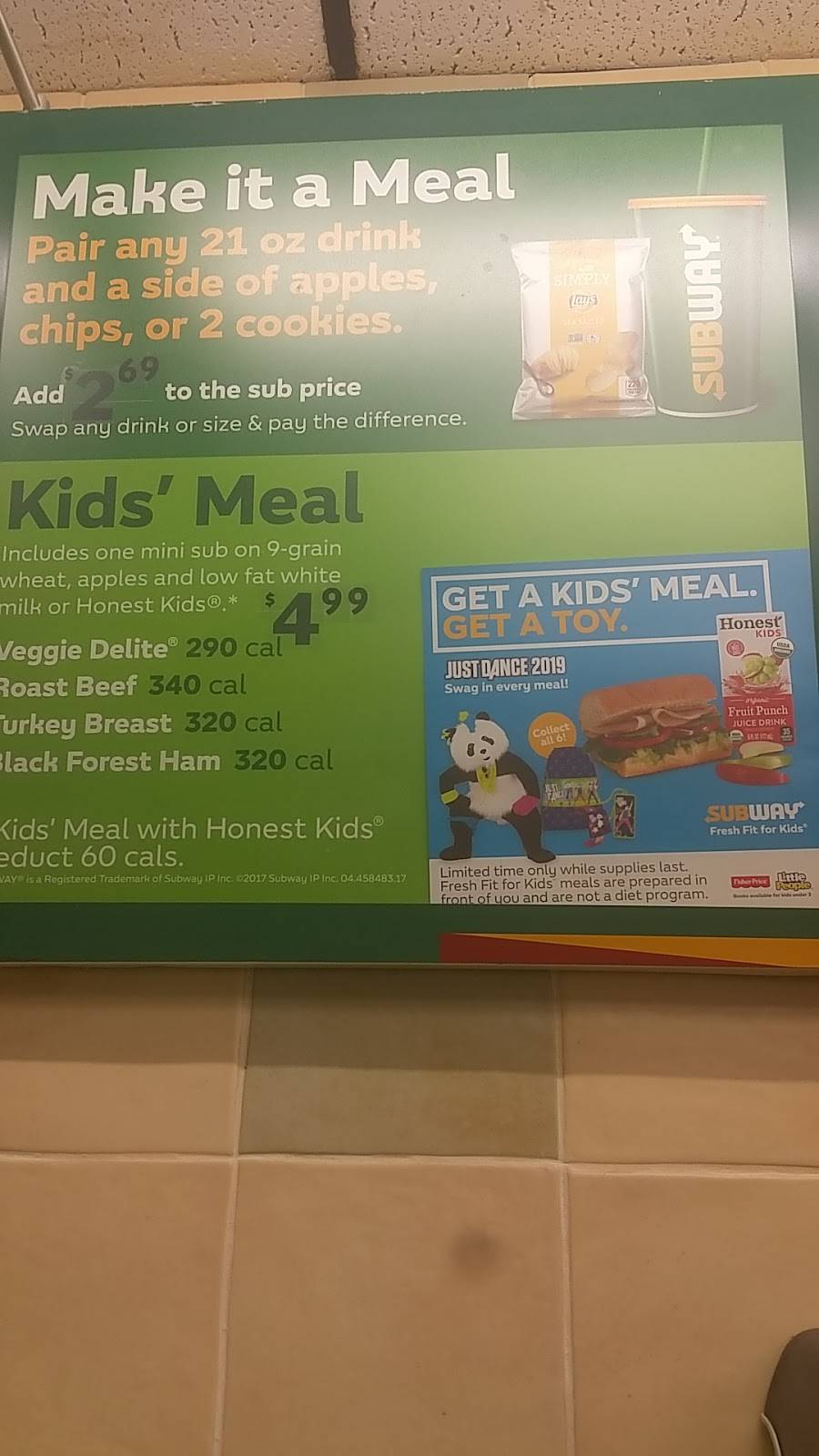 Subway | restaurant | 17 Salem Town Center, Salem, CT 06420, USA | 8608851985 OR +1 860-885-1985