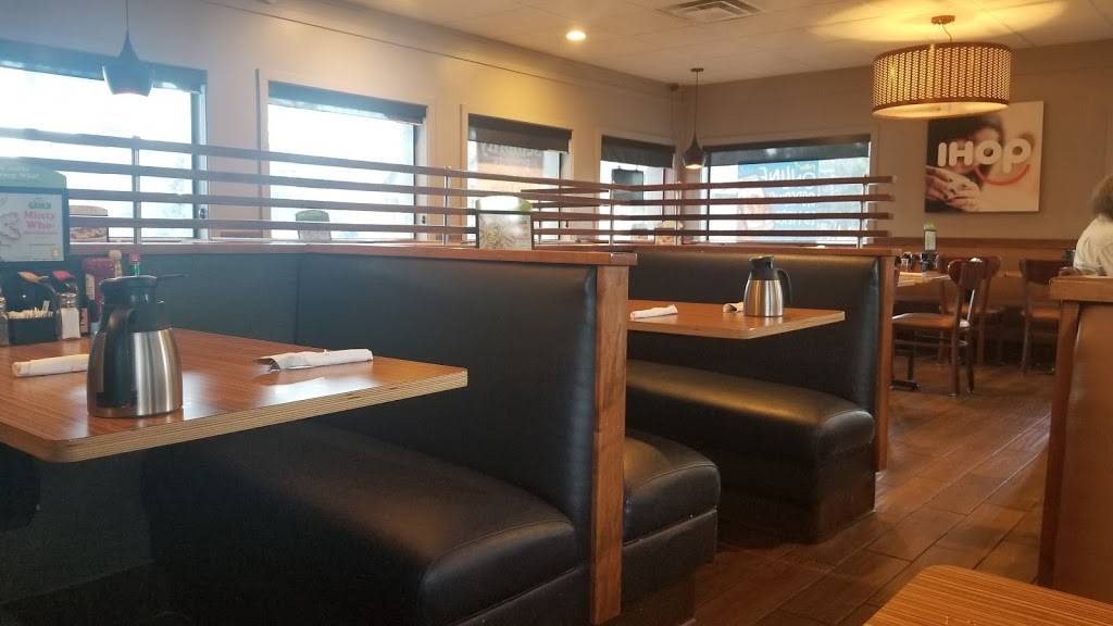 IHOP | bakery | 3730 Lake Tahoe Blvd, South Lake Tahoe, CA 96150, USA | 5305444880 OR +1 530-544-4880