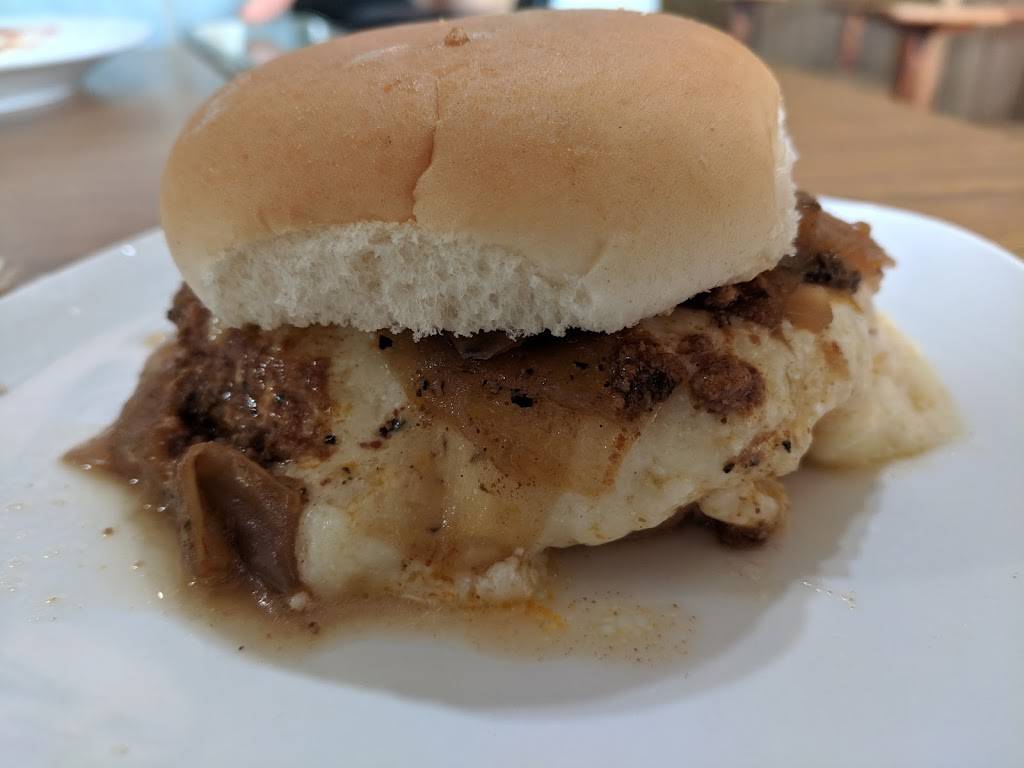 Grahams hot dogs | restaurant | 931 Bedford St, Fall River, MA 02723, USA | 5086789574 OR +1 508-678-9574