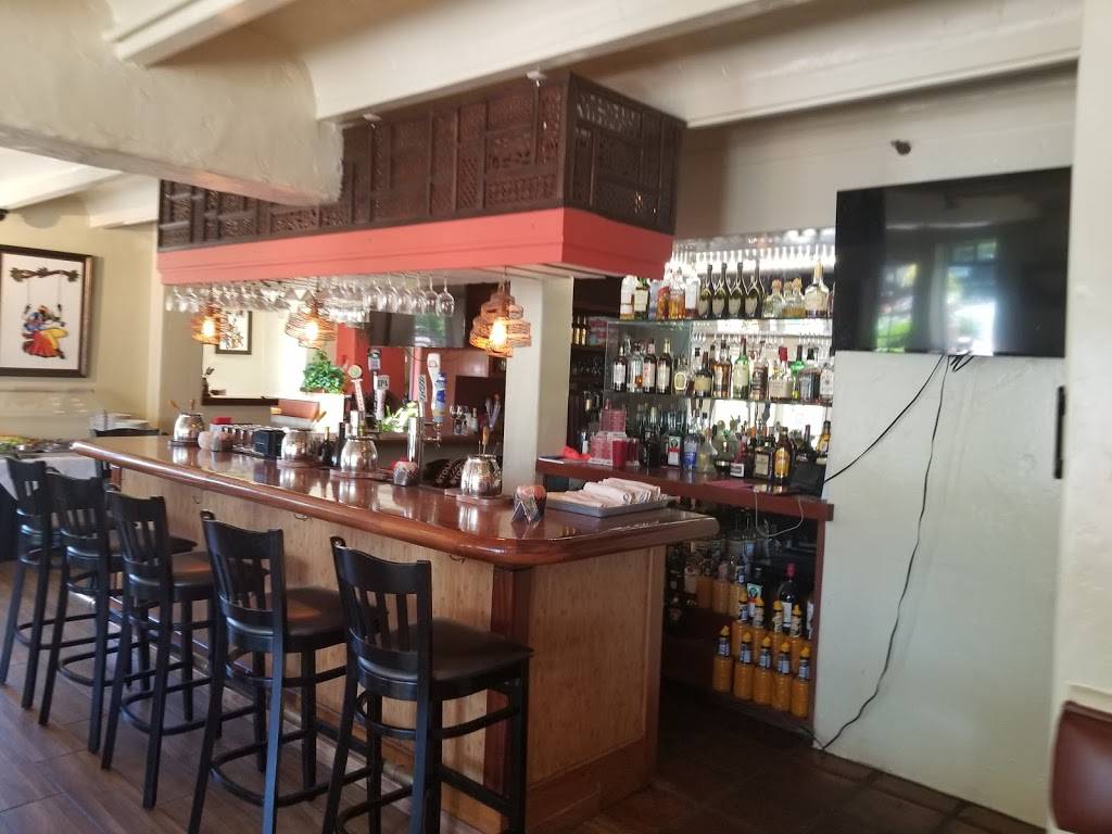 Aabha Indian Cuisine | restaurant | 3690 The Barnyard, Carmel-By-The-Sea, CA 93923, USA | 8312505940 OR +1 831-250-5940