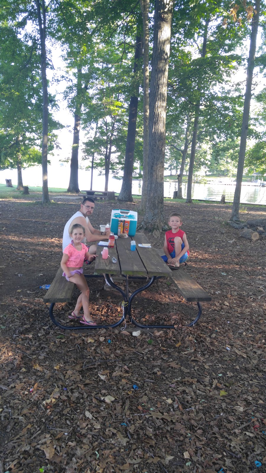 The Lodge Cafe | restaurant | 210 Norwegian Dr, Eaton, OH 45320, USA | 9374720444 OR +1 937-472-0444