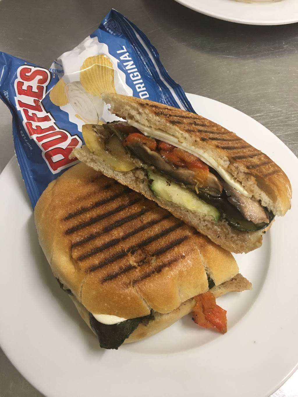 Bella Pizza | restaurant | 197 Boulevard, Hasbrouck Heights, NJ 07604, USA | 2014260998 OR +1 201-426-0998