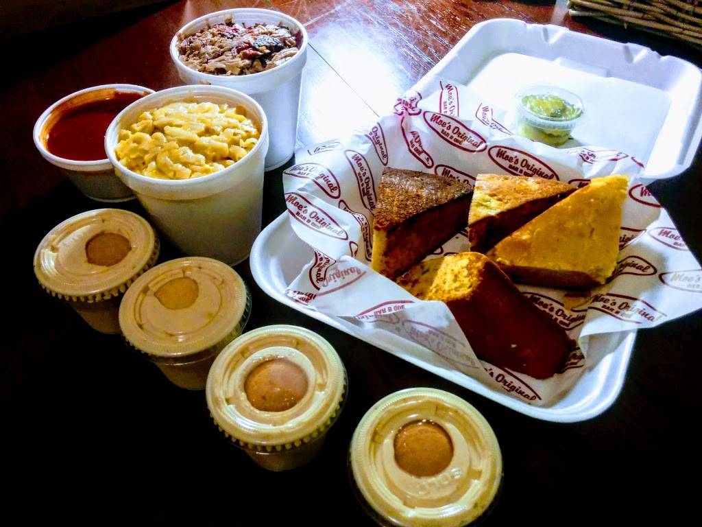Moes Original Bar B Que | restaurant | 2119 Ivy Rd, Charlottesville, VA 22903, USA | 4342447427 OR +1 434-244-7427