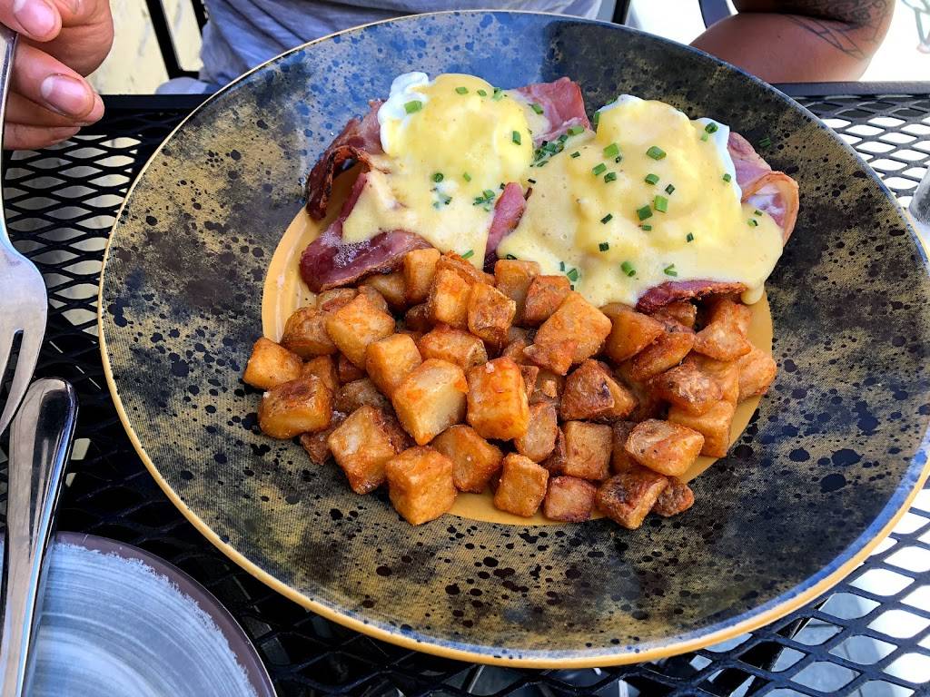 Daniel OConnells Irish Restaurant & Bar | restaurant | 112 King St, Alexandria, VA 22314, USA | 7037391124 OR +1 703-739-1124