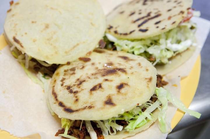 El Guero Taquero | restaurant | 3304 147th St, Midlothian, IL 60445, USA | 3122567373 OR +1 312-256-7373