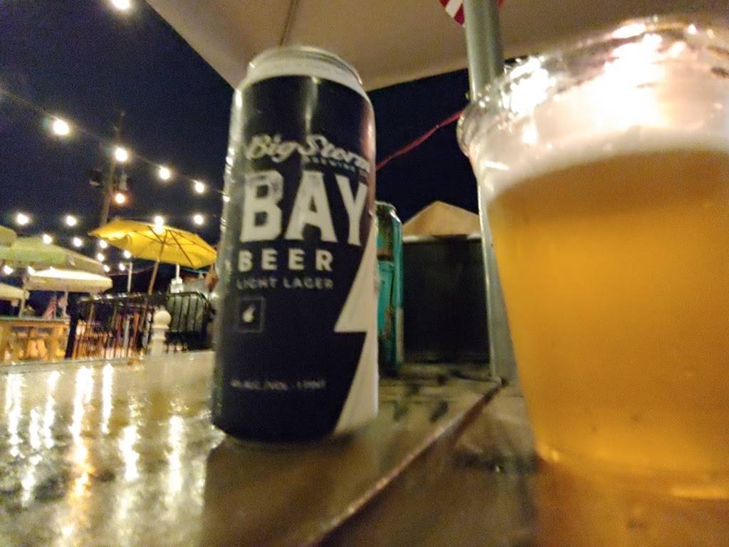 Off The Grid | restaurant | 208 1st St, Indian Rocks Beach, FL 33785, USA | 7272504144 OR +1 727-250-4144