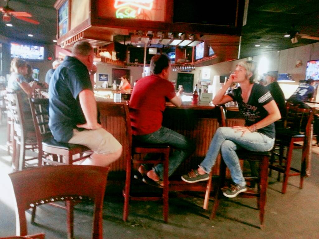 Shanahans Bar and Grill | restaurant | 18020 TX-105, Montgomery, TX 77316, USA | 9365826410 OR +1 936-582-6410