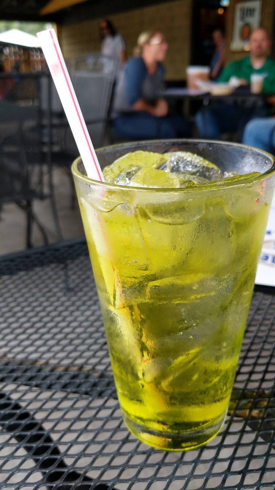 Between the Buns | restaurant | 1720 Lincolnway W, Osceola, IN 46561, USA | 5746794474 OR +1 574-679-4474