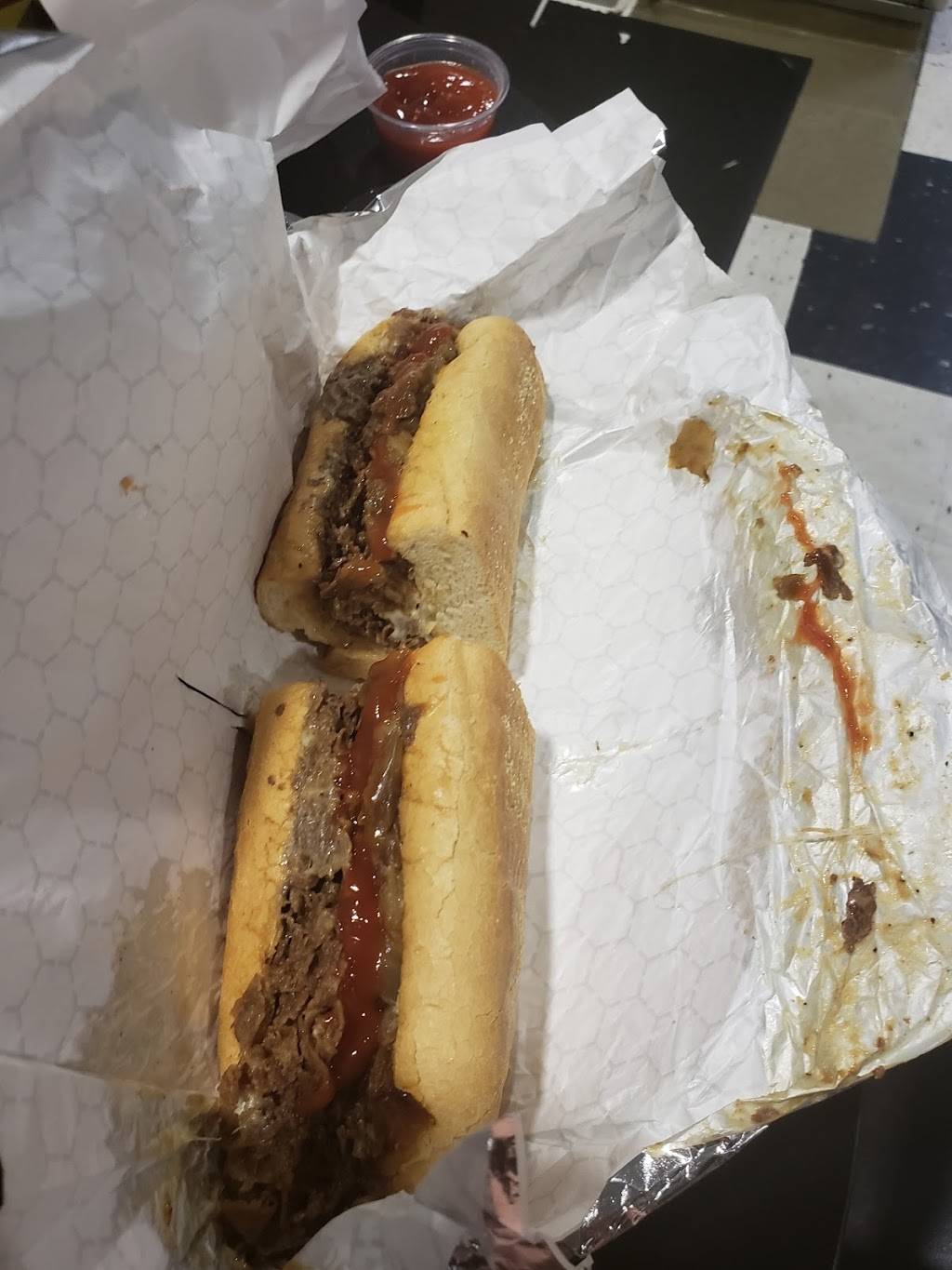 Phillys Best | meal takeaway | 1419 W Olive Ave, Burbank, CA 91506, USA | 8188408700 OR +1 818-840-8700