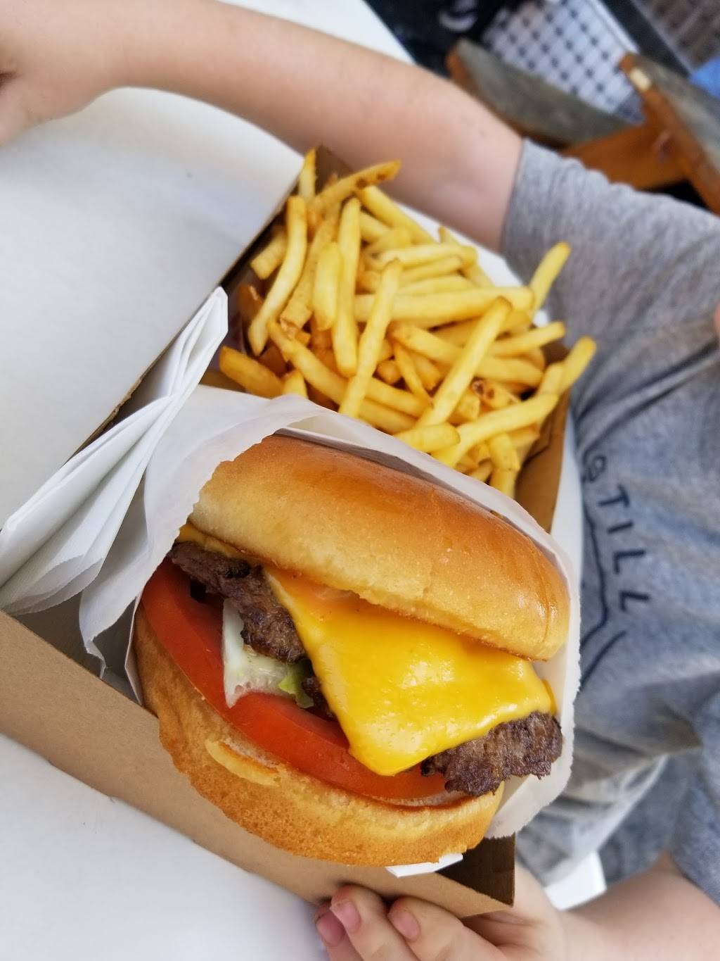 Burgerlords | restaurant | 943 N Broadway #102, Los Angeles, CA 90012, USA | 3234054012 OR +1 323-405-4012