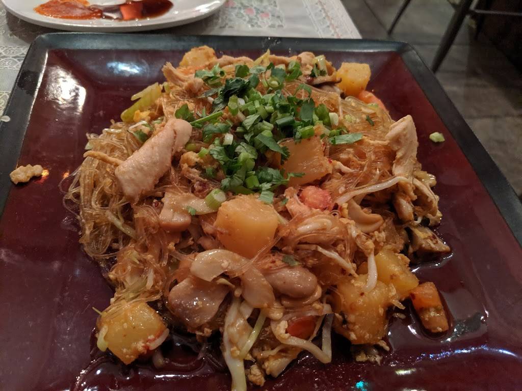 Chims Thai Kitchen on Broadway | restaurant | 904 E Broadway, Columbia, MO 65201, USA | 5737773082 OR +1 573-777-3082