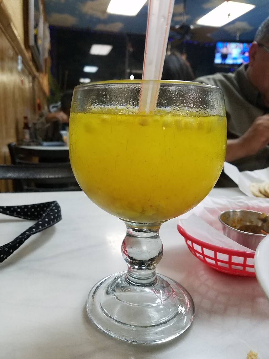 La Bamba | restaurant | 13439 Osborne St, Arleta, CA 91331, USA | 8188348737 OR +1 818-834-8737