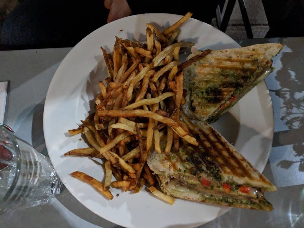 Bar Toto | restaurant | 411 11th St, Brooklyn, NY 11215, USA | 7187684698 OR +1 718-768-4698