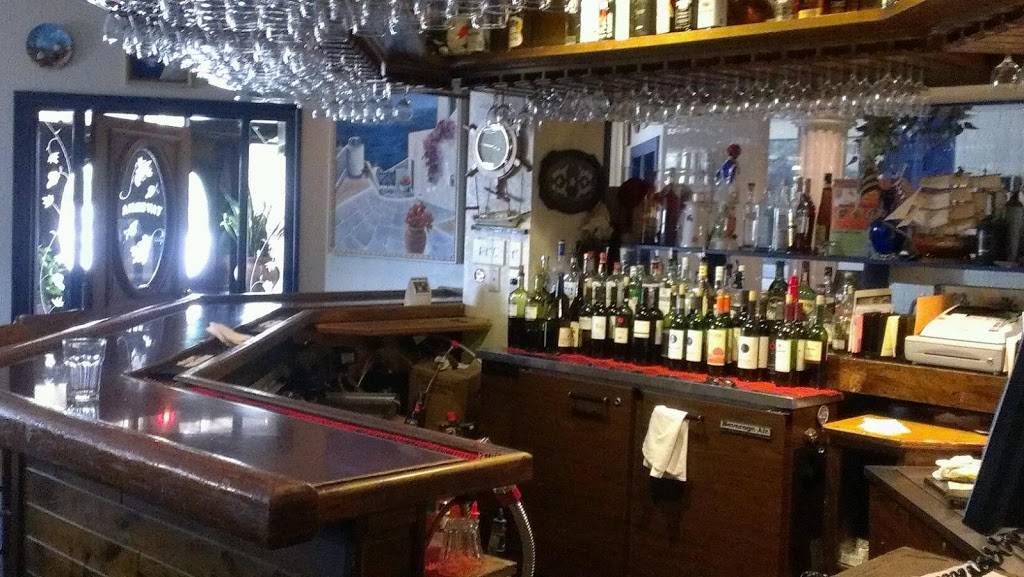 Greek Isles Grille and Taverna | restaurant | 3309 N Central Expy #370, Plano, TX 75023, USA | 9724237778 OR +1 972-423-7778