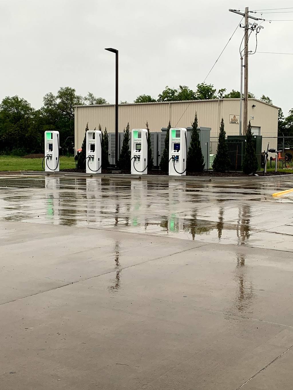 Caseys | meal takeaway | 500 N Ohio St, Salina, KS 67401, USA | 7858262566 OR +1 785-826-2566