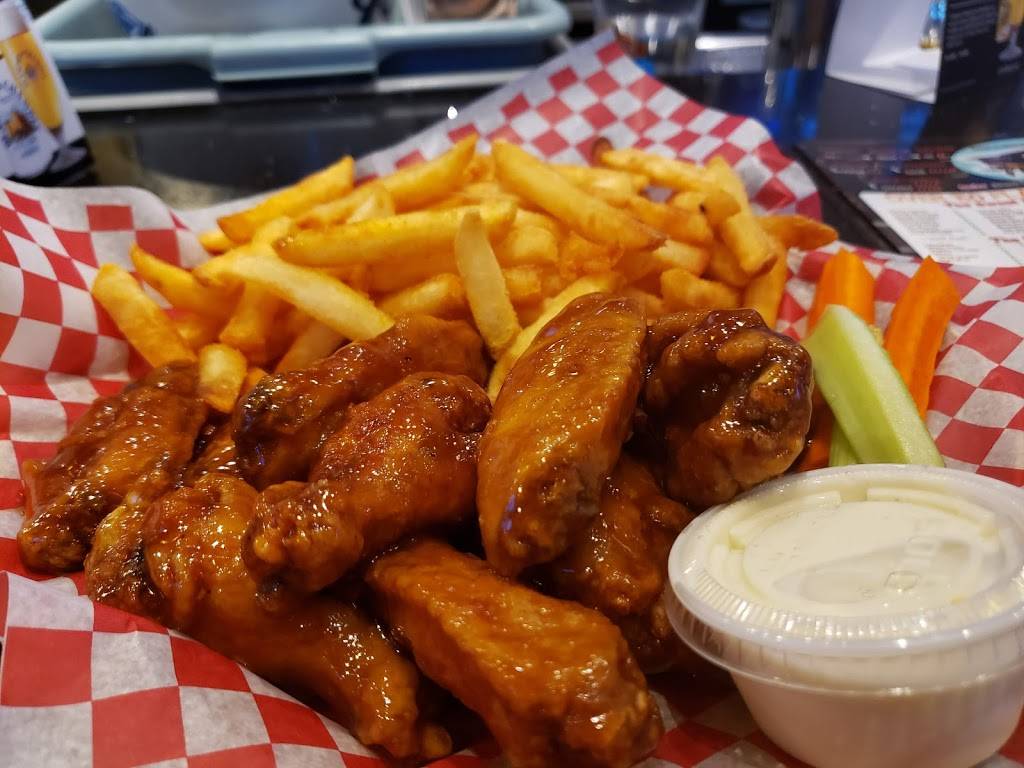 Wing House | restaurant | 320 Water St, Peterborough, ON K9J 3C7, Canada | 7058747555 OR +1 705-874-7555