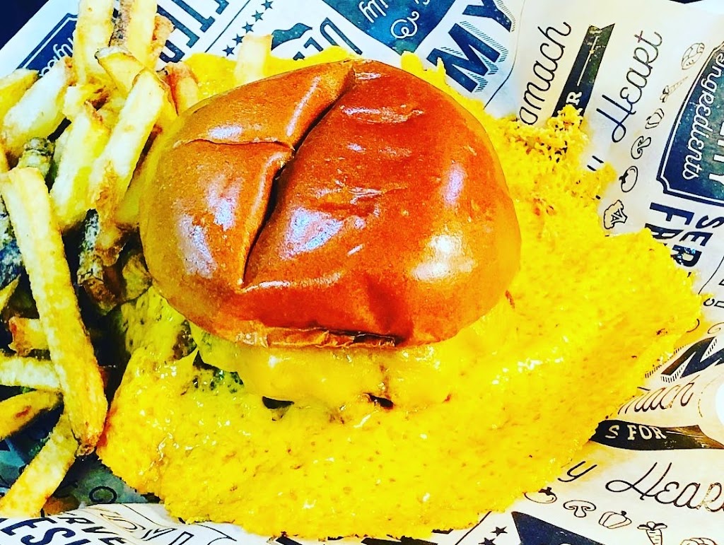 Moab Burgers | restaurant | 2215 US-231, Wetumpka, AL 36093, USA | 3344784832 OR +1 334-478-4832