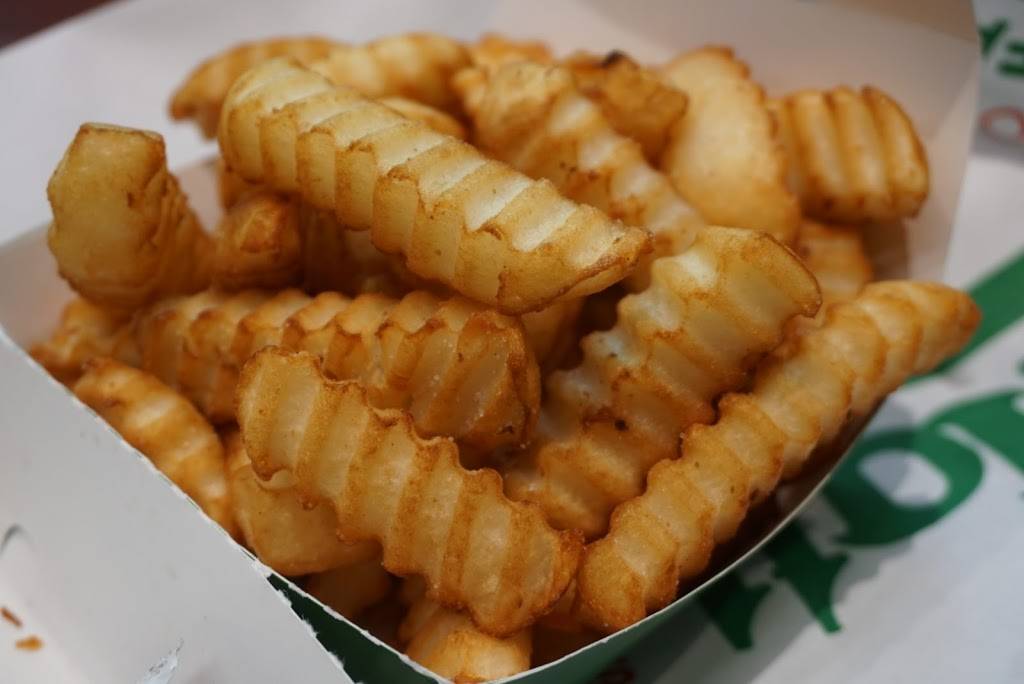 Nathans Famous | restaurant | McCarran International Airport, 5757 Wayne Newton Blvd, Las Vegas, NV 89119, USA | 7022616450 OR +1 702-261-6450