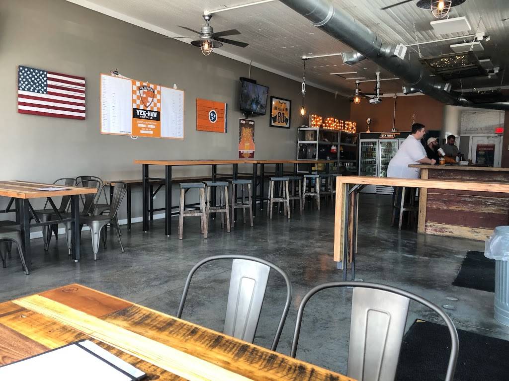 Hops and Hollers | restaurant | 937 N Central St, Knoxville, TN 37917, USA | 8653125733 OR +1 865-312-5733