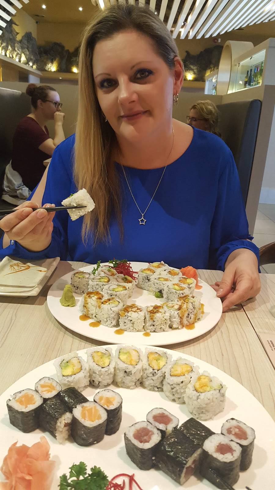 Makimono Sushi Bar & Restaurant | restaurant | 1300 Harmony Rd N, Oshawa, ON L1H 7K5, Canada | 9055792200 OR +1 905-579-2200