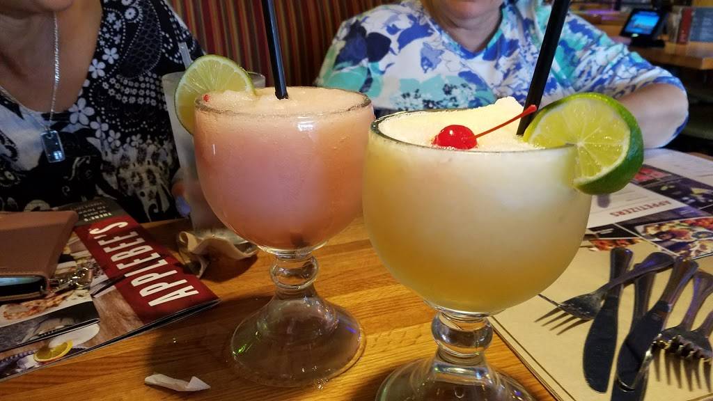Applebees Grill + Bar | restaurant | 3440 William Penn Hwy, Pittsburgh, PA 15235, USA | 4128233363 OR +1 412-823-3363