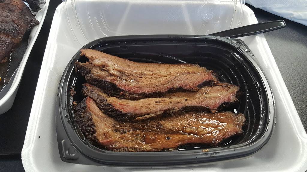 Scrappys BBQ & Catering | restaurant | 925 Madison Ave, South Milwaukee, WI 53172, USA | 4143048744 OR +1 414-304-8744