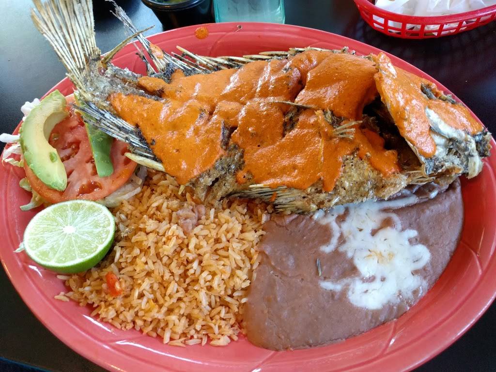 Carmen La Hacienda Taqueria | restaurant | 1401 Grant Ave, Novato, CA 94945, USA | 4158975514 OR +1 415-897-5514