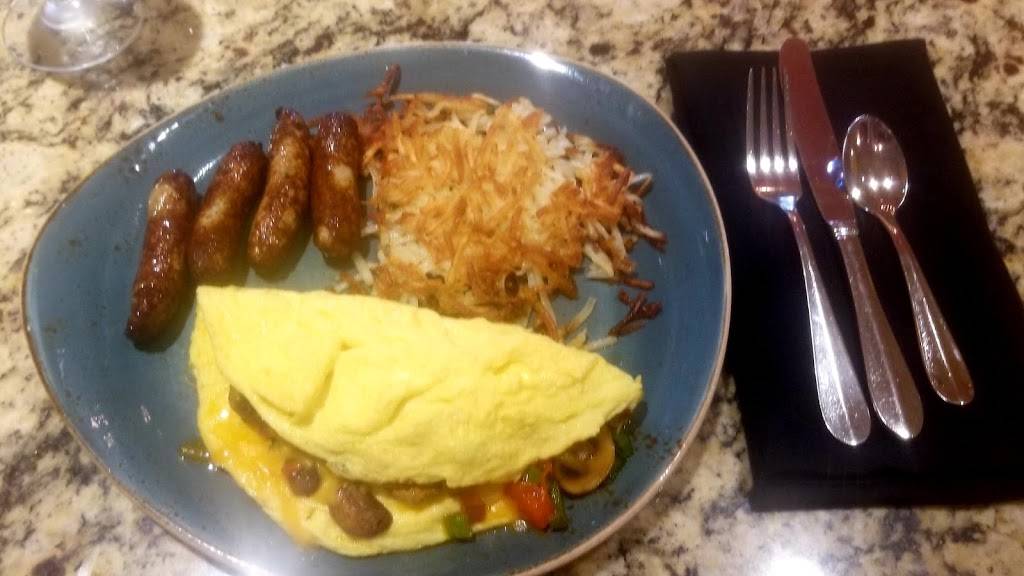 Rays Bar / Soleil Restaurant | restaurant | 9495w W Coyotes Blvd, Glendale, AZ 85305, USA | 6239373700 OR +1 623-937-3700