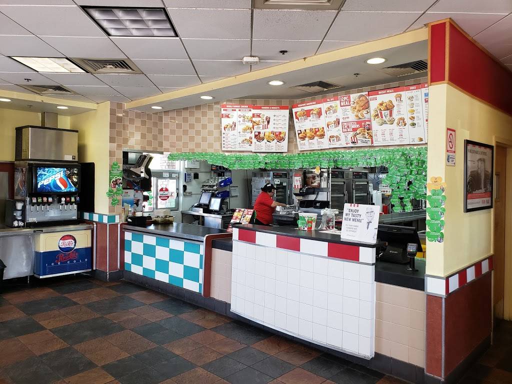 KFC | restaurant | 2453 S Gilbert Rd, Gilbert, AZ 85295, USA | 4807392968 OR +1 480-739-2968