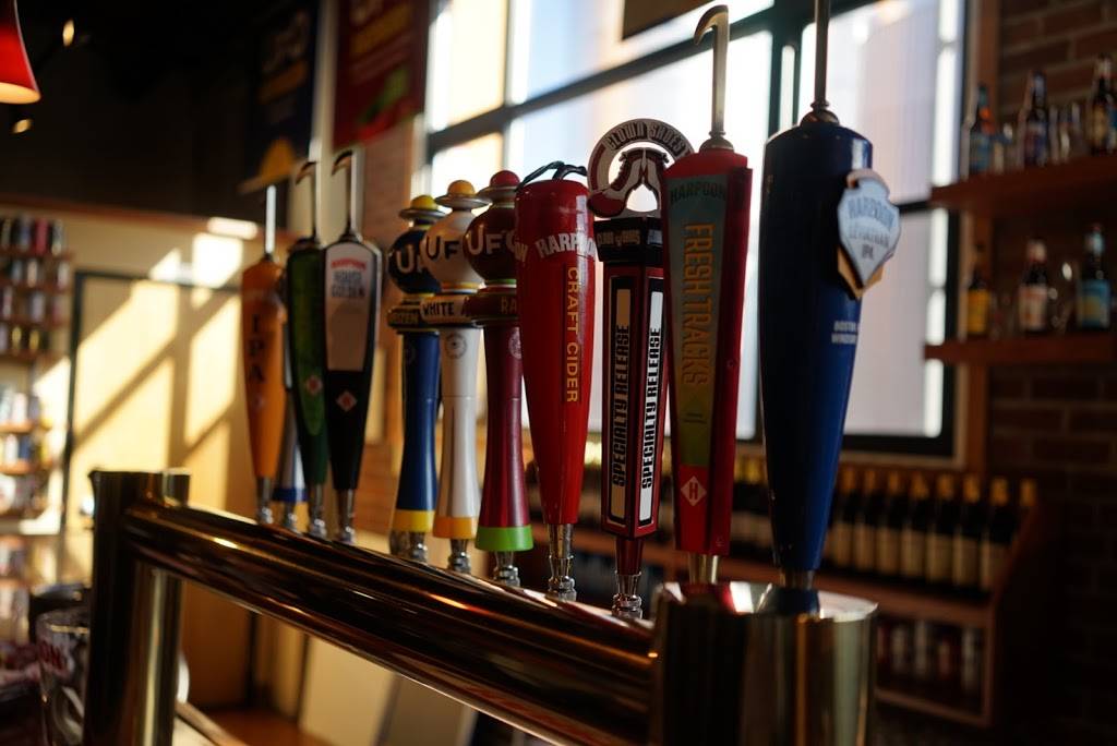Harpoon Brewery & Beer Hall | restaurant | 306 Northern Ave, Boston, MA 02210, USA | 6174562322 OR +1 617-456-2322