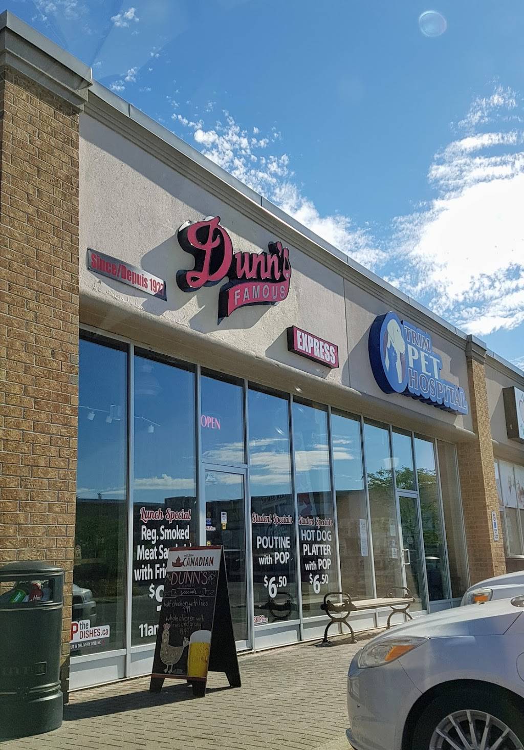Dunns Express | restaurant | 2010 Trim Rd, Orléans, ON K4A 0G4, Canada | 6134248827 OR +1 613-424-8827