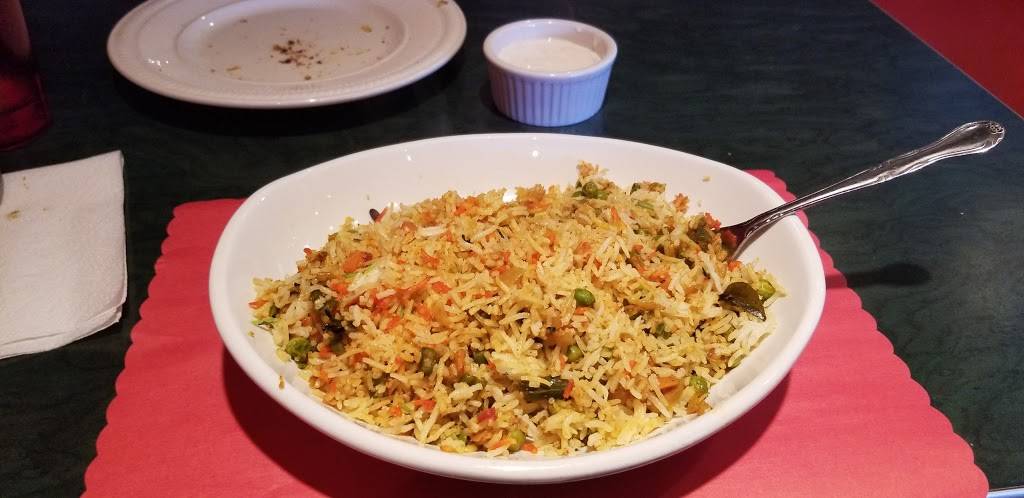 Red Chillies | restaurant | 43743 Van Dyke Ave, Sterling Heights, MI 48314, USA | 5868034388 OR +1 586-803-4388