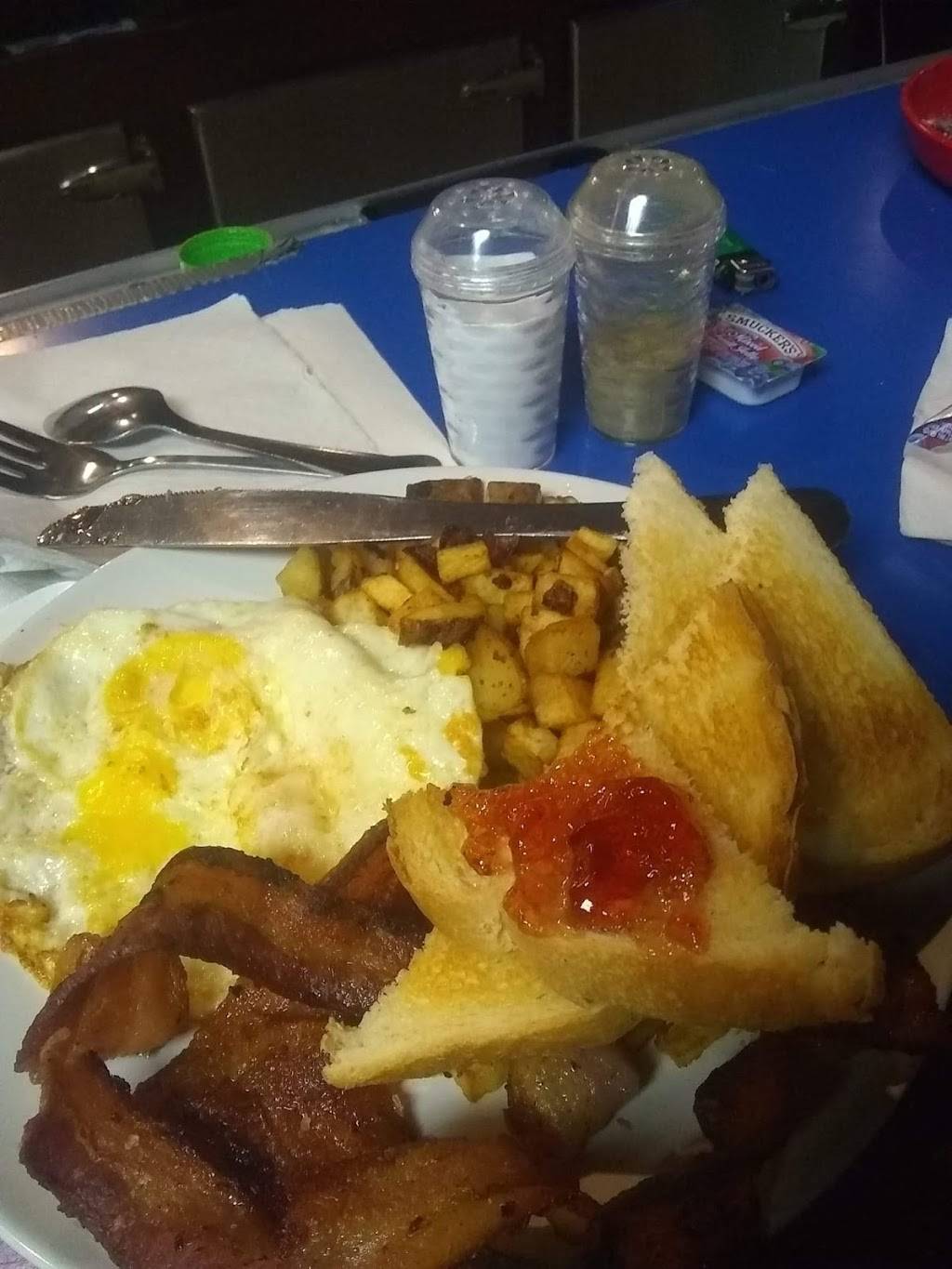 Kings Court | restaurant | 3229 South Ave, Youngstown, OH 44502, USA | 3303333413 OR +1 330-333-3413