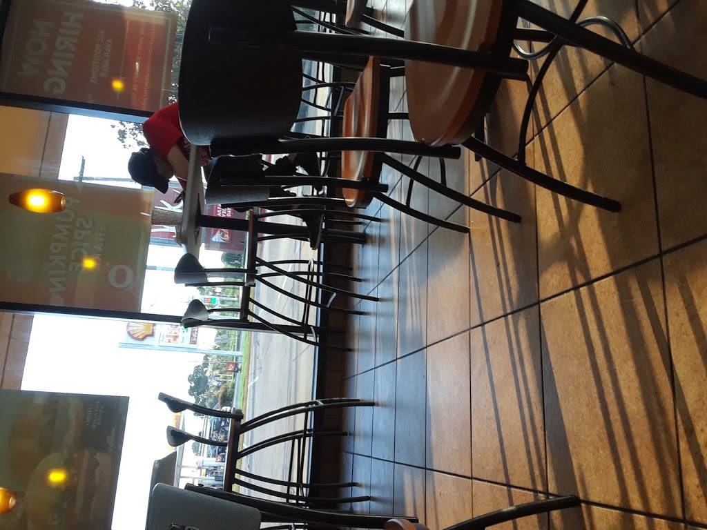 Jack in the Box | restaurant | 2209 TX-71, Columbus, TX 78934, USA | 8325038867 OR +1 832-503-8867