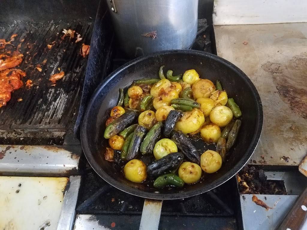 Apache Taco Shop | restaurant | 2521 S Fort Apache Rd, Las Vegas, NV 89117, USA | 7022282025 OR +1 702-228-2025