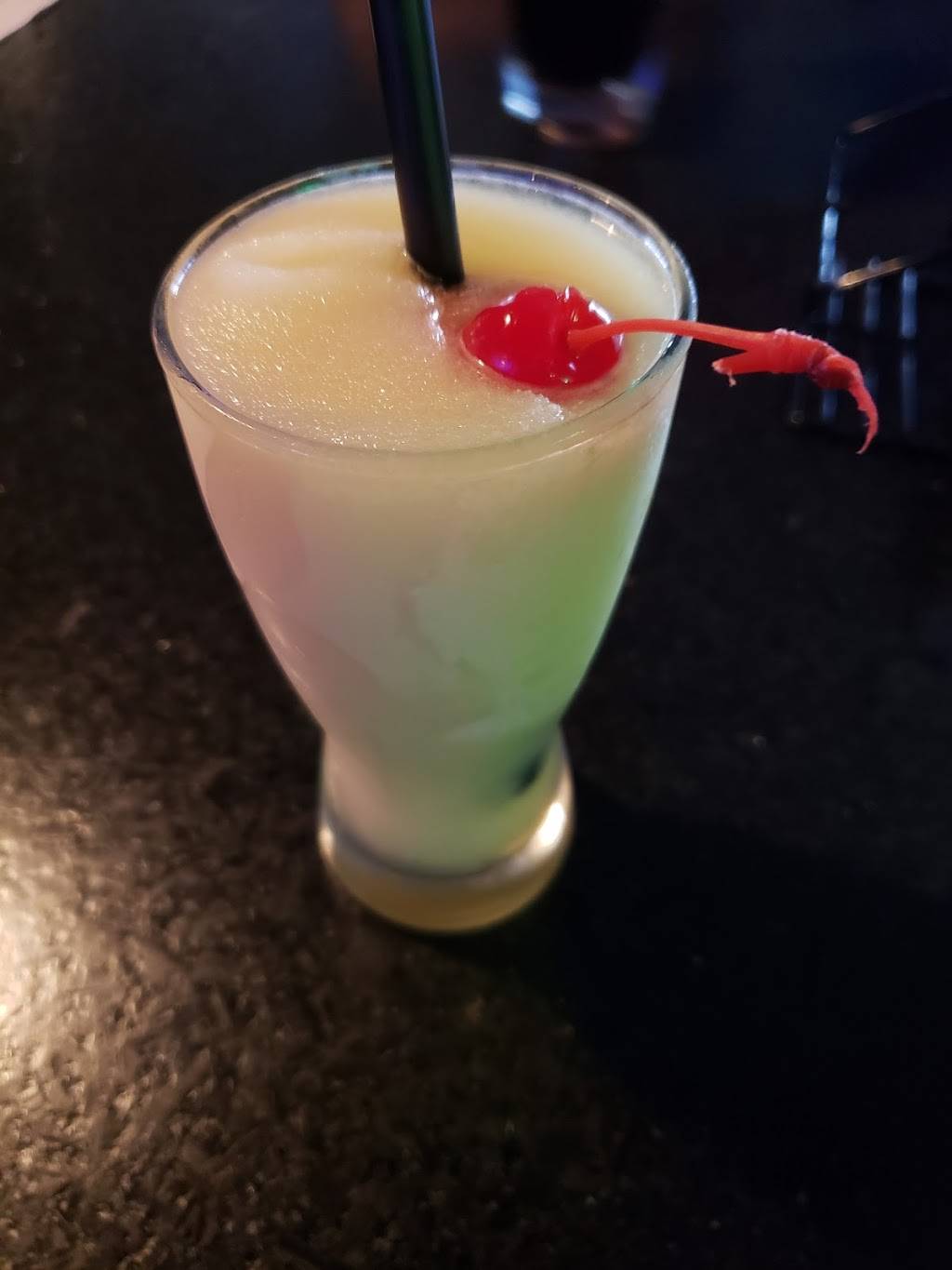 Broneys Alumni Grill | restaurant | 7 W Carpenter St, Athens, OH 45701, USA | 7405925900 OR +1 740-592-5900