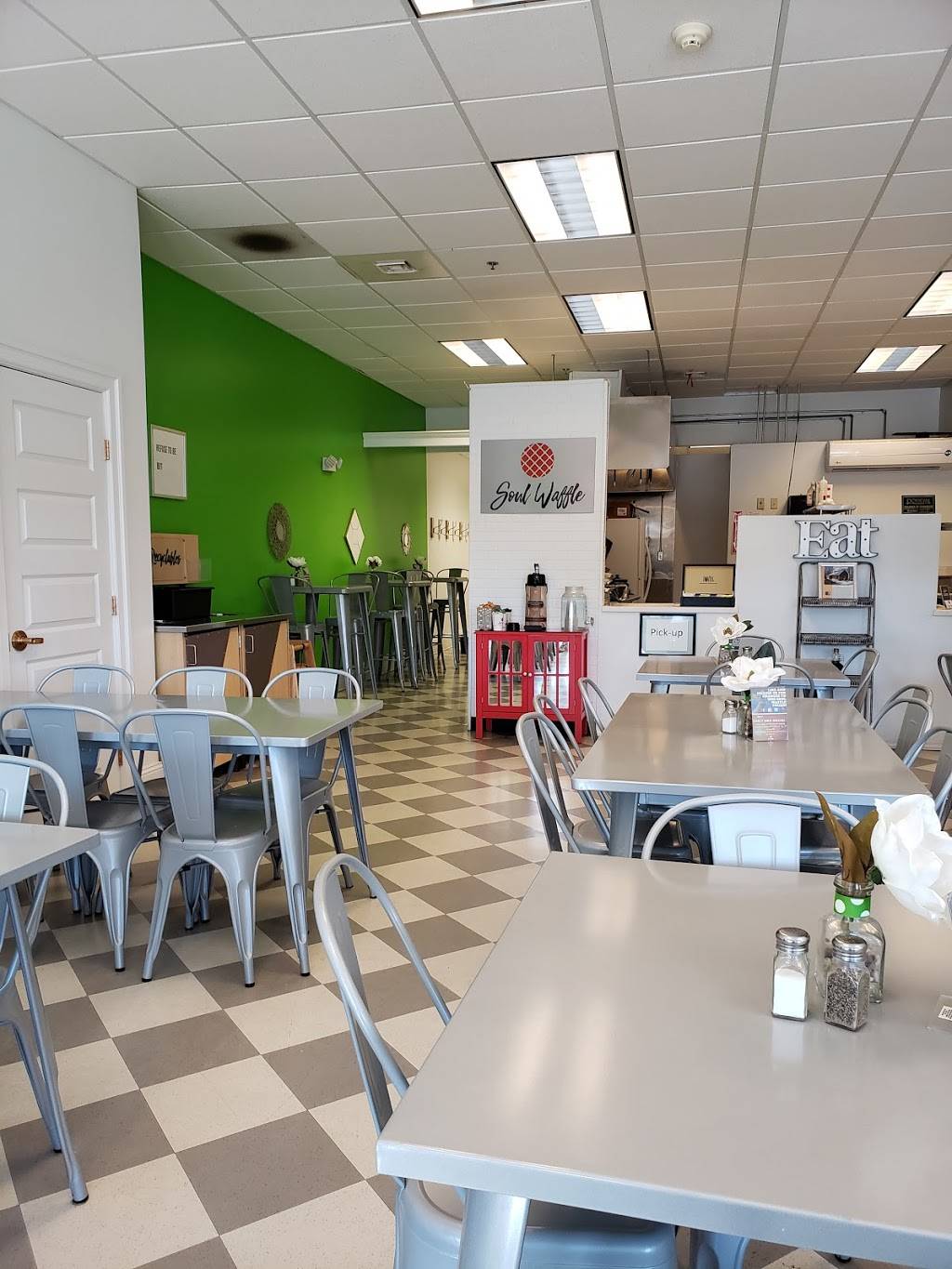 Soul Waffle | restaurant | 57 Market St, Potsdam, NY 13676, USA | 3152614026 OR +1 315-261-4026