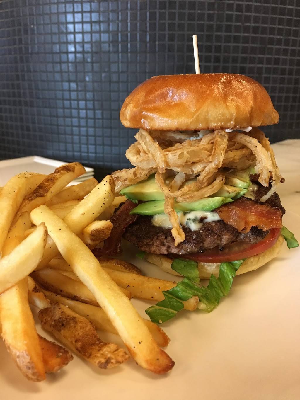 Cafe 501 Classen Curve | restaurant | 5825 NW Grand Blvd, Oklahoma City, OK 73118, USA | 4058441501 OR +1 405-844-1501