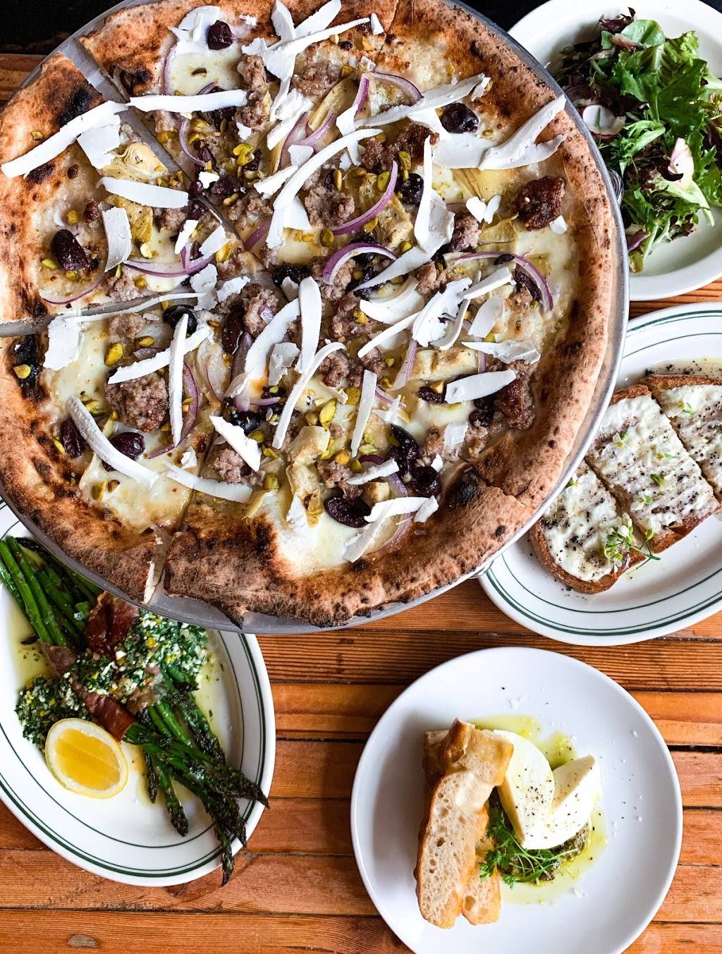 Pizza Capo | restaurant | 318 NE 3rd St, McMinnville, OR 97128, USA | 5034728040 OR +1 503-472-8040