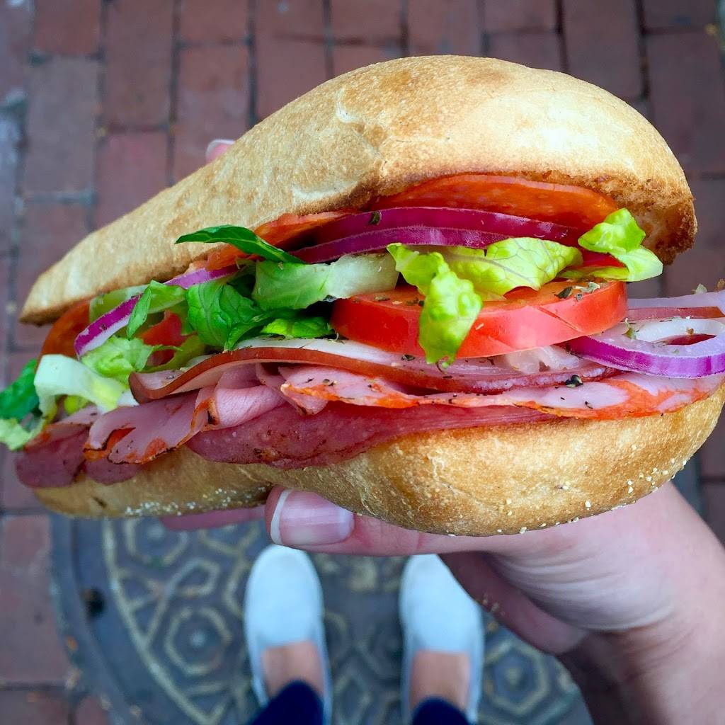 Picklemans | restaurant | 1317 S 204th St, Elkhorn, NE 68022, USA | 5314663618 OR +1 531-466-3618