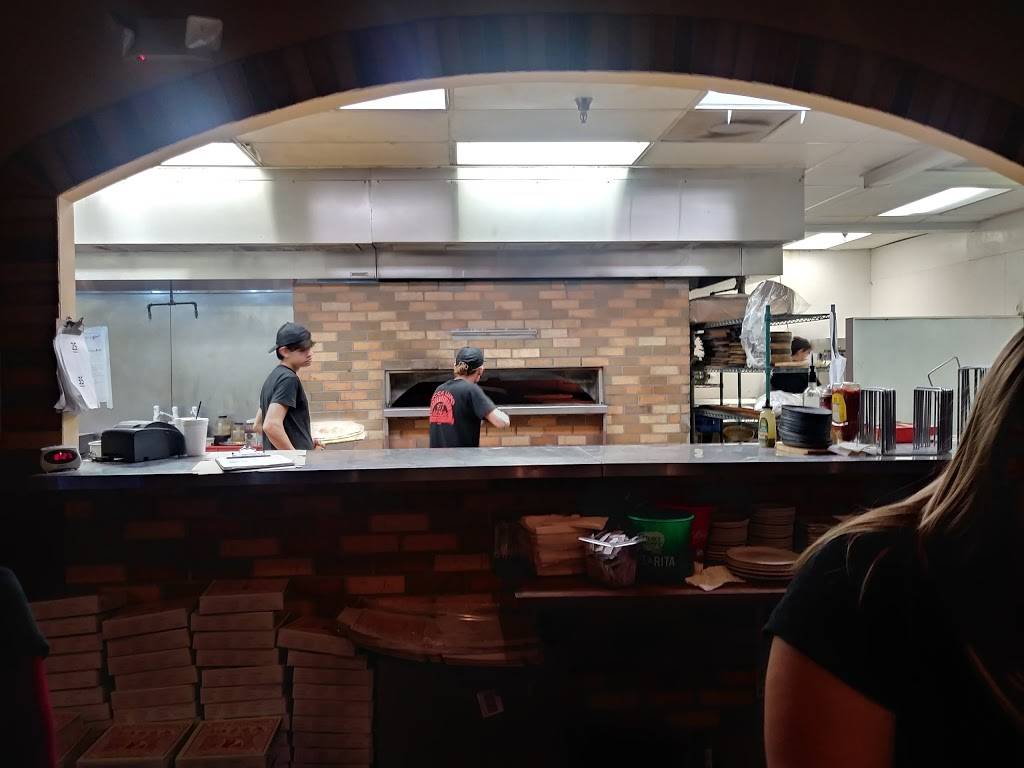 Bocca Lupos Coal Oven Pizza | restaurant | 1900 Tamiami Trail, Port Charlotte, FL 33948, USA | 9412069653 OR +1 941-206-9653