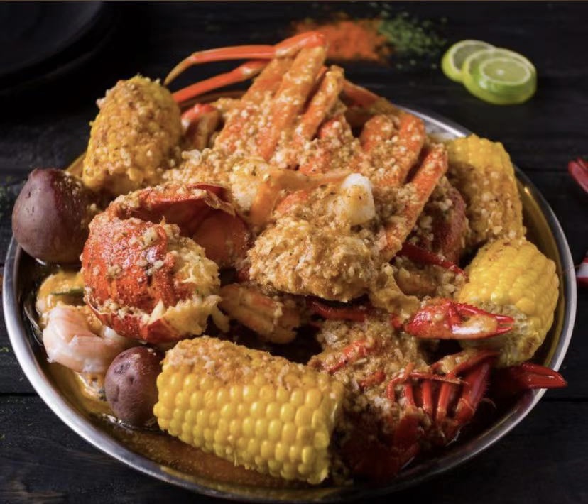 E Crab Cajun Seafood & Bar | restaurant | 2521 South Rd, Poughkeepsie, NY 12601, USA | 8453663470 OR +1 845-366-3470
