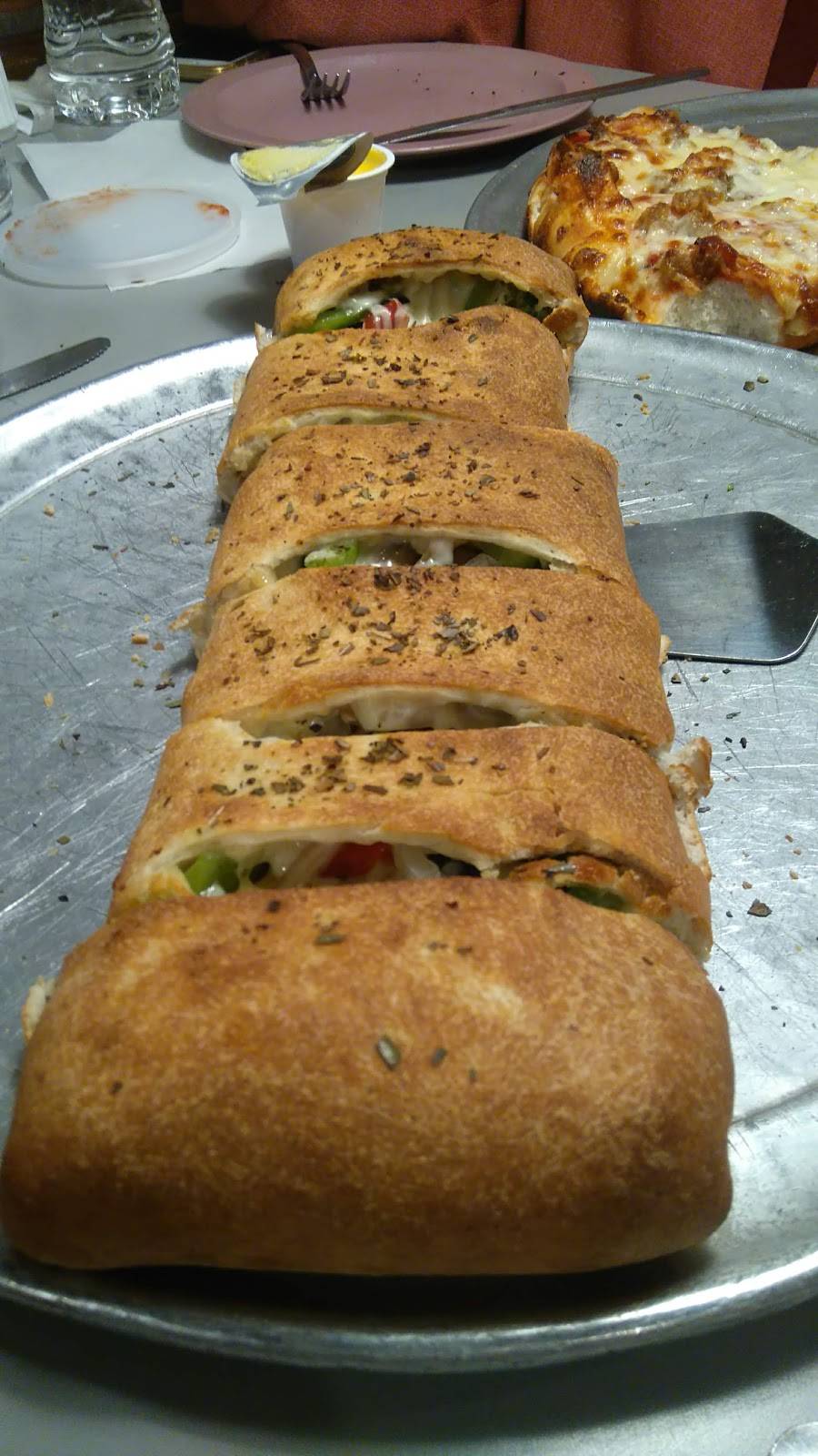 Georges Subs & Pizza | restaurant | 121 W High St, Carlisle, PA 17013, USA | 7172435809 OR +1 717-243-5809