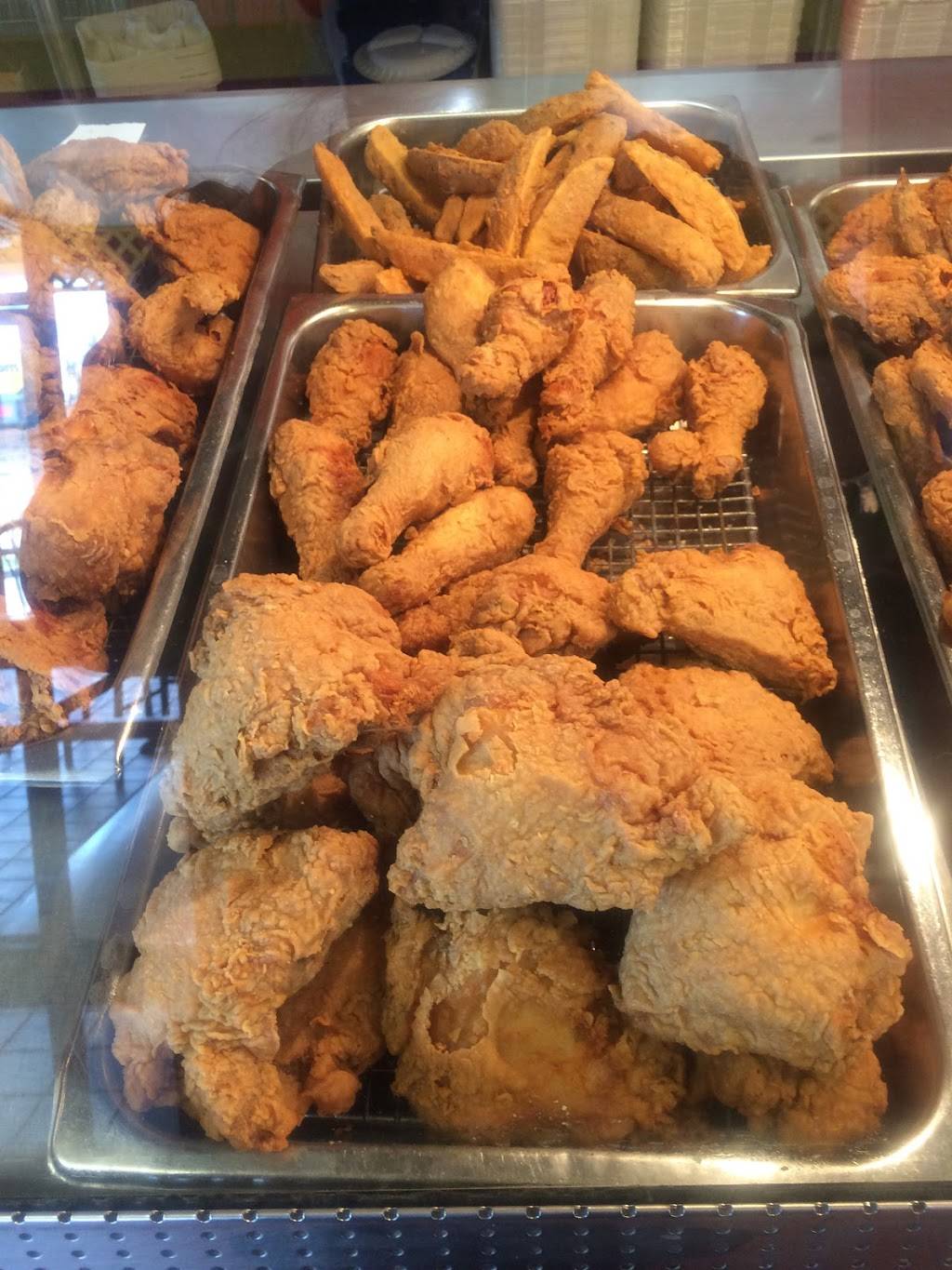 Chicken King of Louisville | restaurant | 639 E Broadway, Louisville, KY 40202, USA | 5025895464 OR +1 502-589-5464