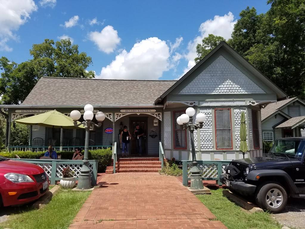 Bevers Kitchen | restaurant | 5162 Main St, Chappell Hill, TX 77426, USA | 9798364178 OR +1 979-836-4178