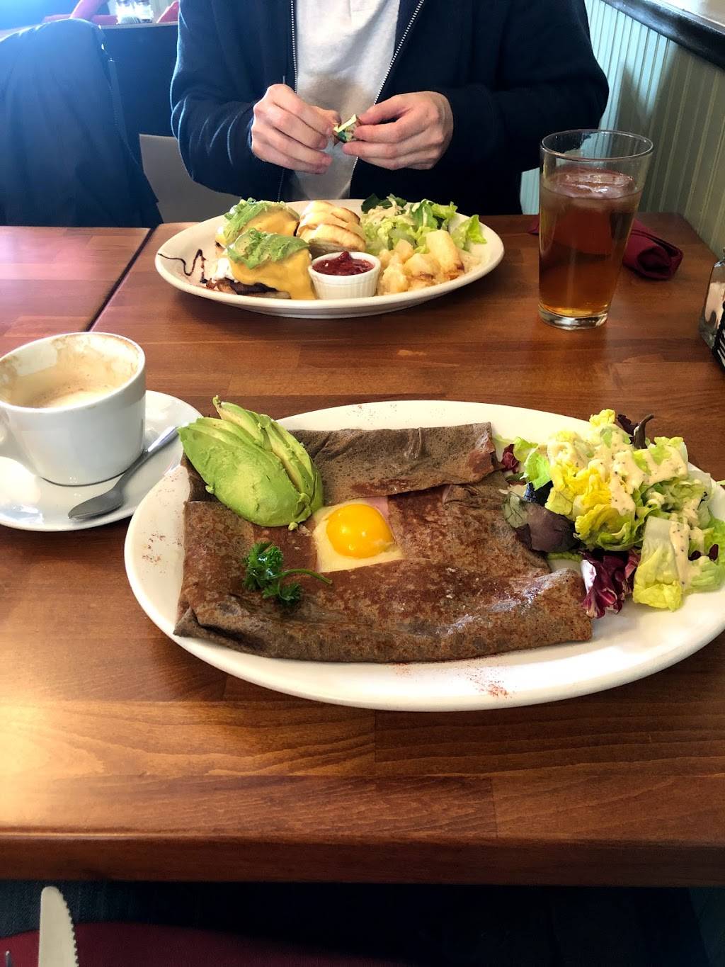 Creme De La Crepe | restaurant | 7561 Center Ave #37, Huntington Beach, CA 92647, USA | 6574009096 OR +1 657-400-9096