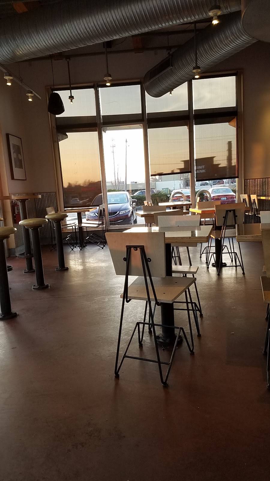 Chipotle Mexican Grill | restaurant | 7516 Mall Rd, Florence, KY 41042, USA | 8592827715 OR +1 859-282-7715