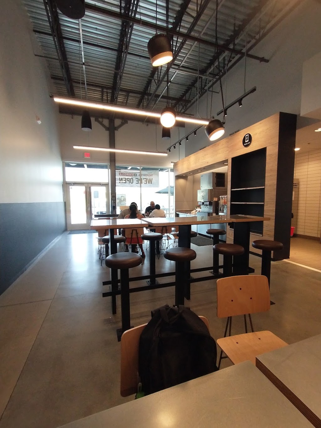 Chipotle Mexican Grill | restaurant | 11710 South Fwy, Houston, TX 77047, USA | 3463537791 OR +1 346-353-7791