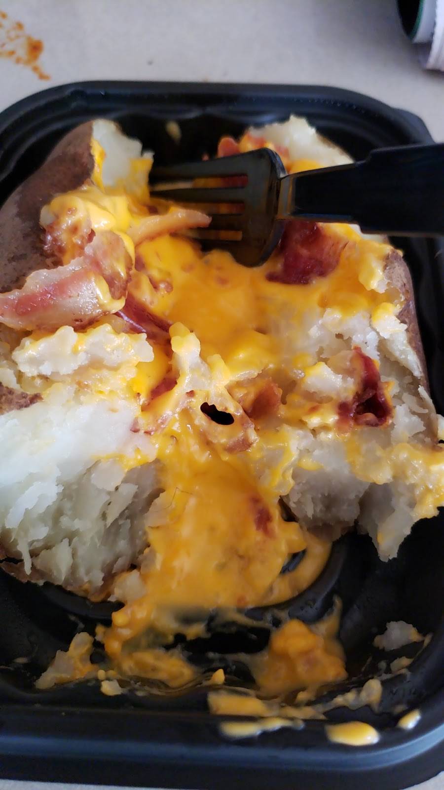 Wendys | restaurant | 940 Brook Forest Ave, Shorewood, IL 60404, USA | 8152544852 OR +1 815-254-4852